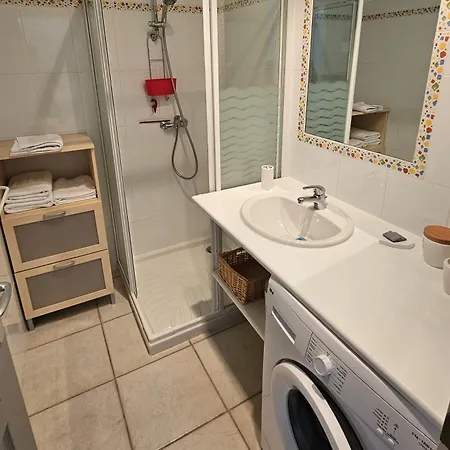 1 Maison Regis *