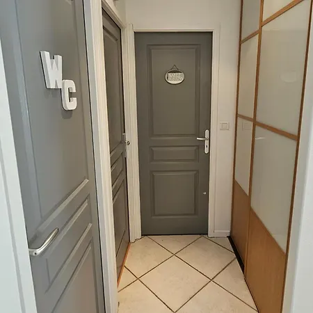 1 Maison Regis Апартаменты *