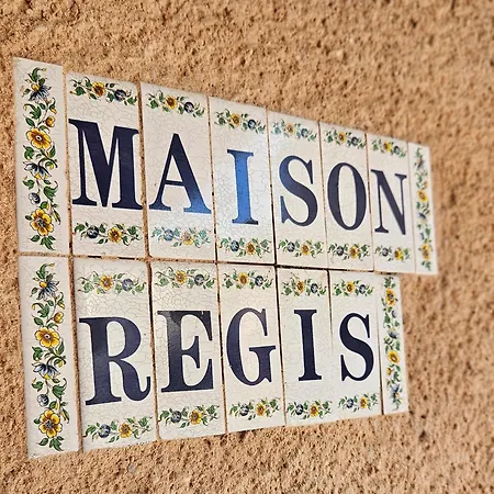 1 Maison Regis *
